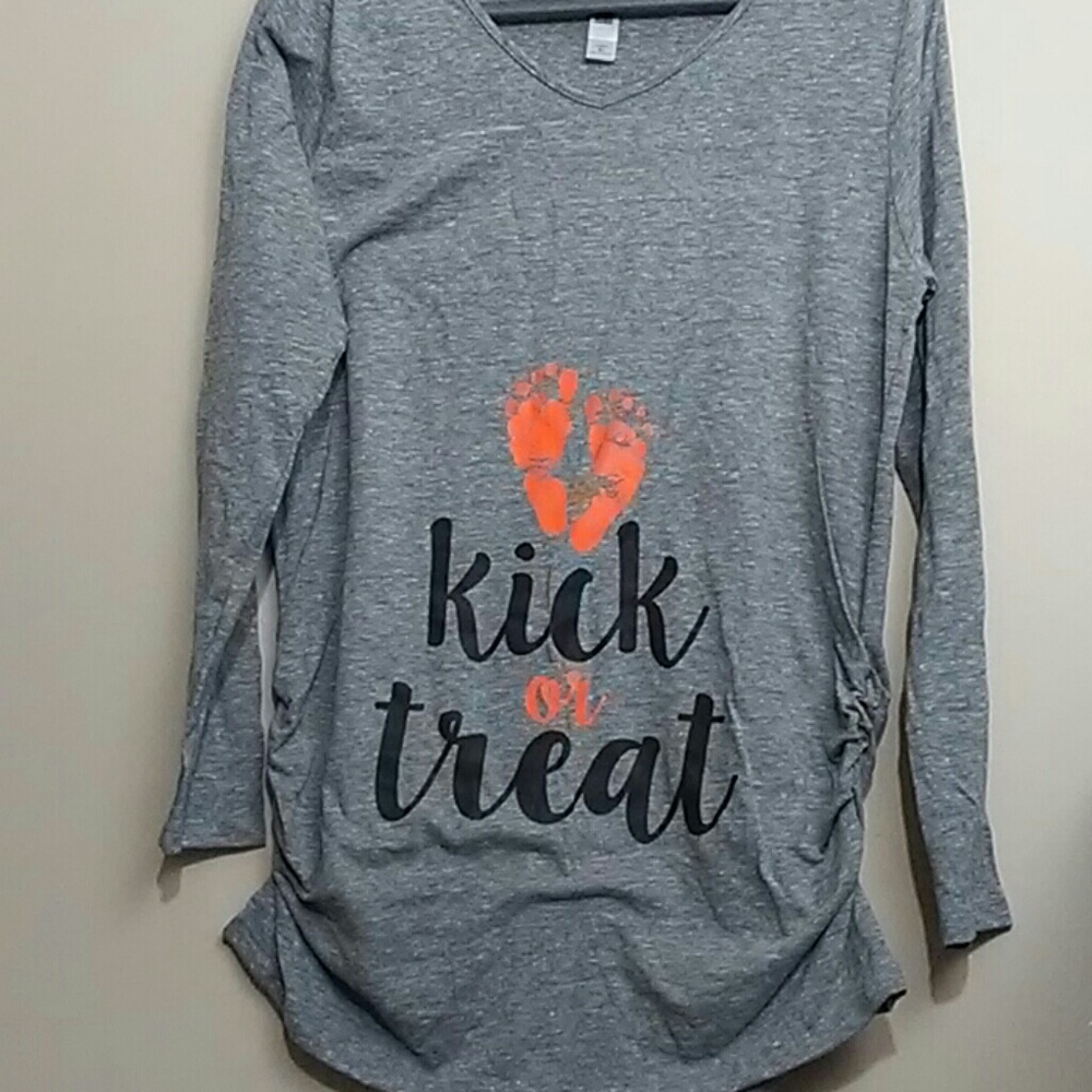 Instant Message maturnity tunic Kick or Treat